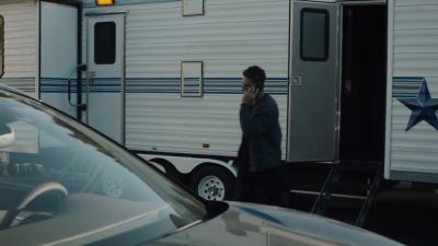 -MADISON Hey.
-Hey, how we doing? - This Is Us