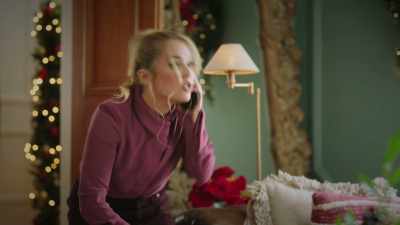 I mean, definitely
worse things that have happened. - Unwrapping Christmas: Olivia's Reunion