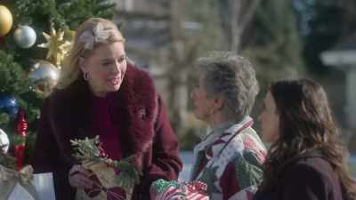 I mean, did you see how
she color coded time - Haul Out the Holly: Lit Up