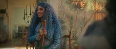 I mean, does it really count
as being a good person - Descendants: The Rise of Red