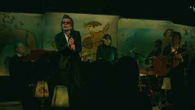 I mean, we got along
like a house on fire. - Personality Crisis: One Night Only