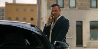 I mean, he hasn't been
returning my calls, - Love Hurts