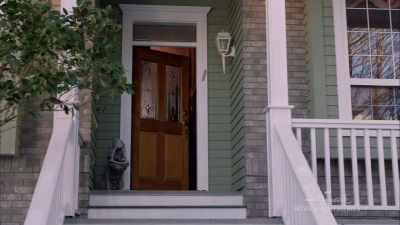 I mean, how could she
even sell the house - Dead Over Heels: An Aurora Teagarden Mystery