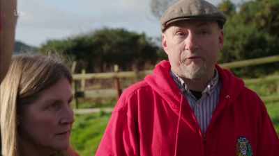 I mean, how do you go about - Britain's Tiger Kings - On the Trail with Ross Kemp