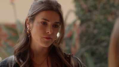 I mean, I barely knew
her, but still it's sad. - My Diary of Lies