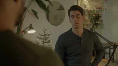 I mean, I get that I guess. - Meeting Mr. Christmas