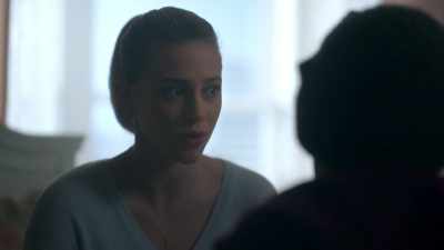 I mean, I get that she doesn't
want to talk to my dad, - Riverdale