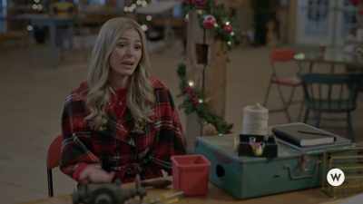 I mean, I know I should
be feeling over the moon - A Tiny Home Christmas