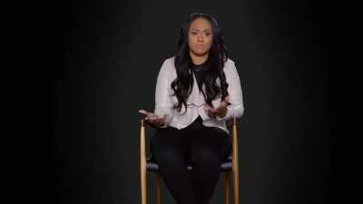 I mean, I touched her breasts, - Surviving R. Kelly