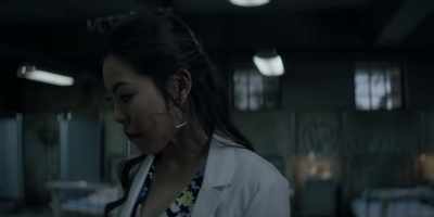I mean, I'm a med student
where he lectures. - Batwoman