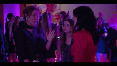 - I mean, this is hands down
the most extravagant party - Mr. Throwback