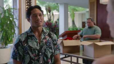 I mean it. Seriously, you should
put that phone down more often. - Romance in Hawaii