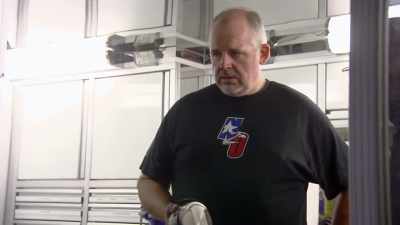 I mean... It's just one more
head, pull that bitch off. - Street Outlaws No Prep Kings Team Attack