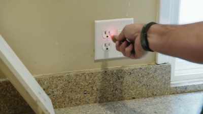 I mean, let's make sure,
okay, you got power to the plug. - Help! I Wrecked My House