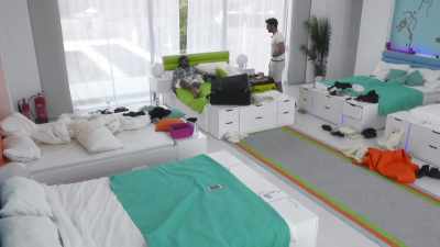 I mean, look.
Oliver's even tucked - Love Island