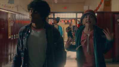 I mean, it looks exactly
the same as when I went here. - Girl Haunts Boy