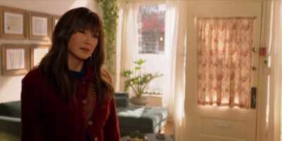 I mean, is she
a Tibetan Hungry Ghost, - Ghosting: The Spirit of Christmas