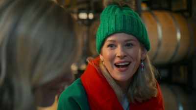 I mean, they've been
empty-nesters for over a decade, - Designing Christmas with You