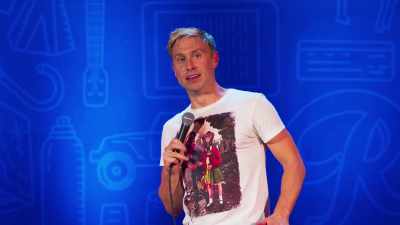 I mean, you were in a hedge a minute ago." - Russell Howard: Recalibrate