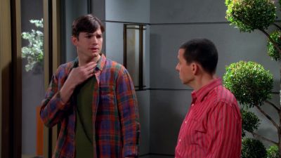 ♪ Men. ♪ - Two and a Half Men