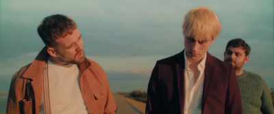 ♪ I met a guy last week ♪ - Three Day Millionaire