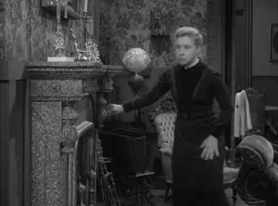 I missed my train.
That's too bad. - Alfred Hitchcock Presents