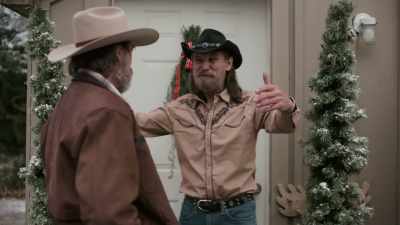 I missed you, old man!
Come here. - A Bluegrass Christmas