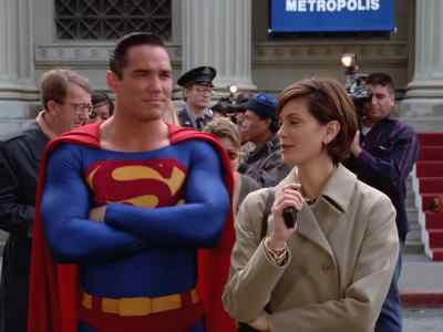 - I missed you.
- Well, I'm not really back yet. - Lois & Clark: The New Adventures of Superman
