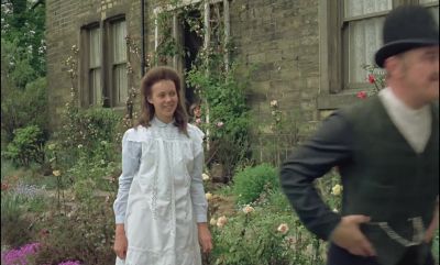 I must be getting along I've got lots to do - The Railway Children