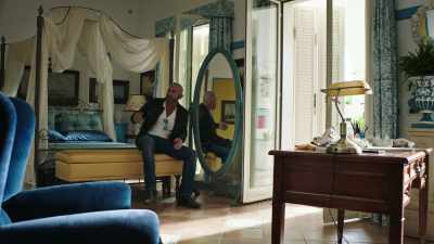 I need a break.
Is there a town around here? - Cassino in Ischia