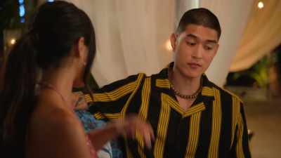 I need a double,
double shot, please.
Double? You get a triple. - FBoy Island