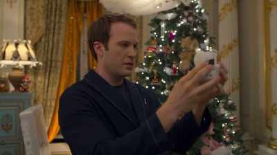 I need a little help. - A Christmas Prince: The Royal Baby