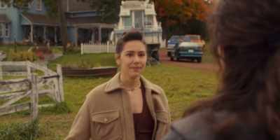 - I need a serious favor.
- Look. Brady's still here. - The Way Home