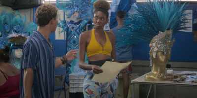 - I need a waitress for tomorrow.
- Tati's coming. Don't worry. - An Unforgettable Year – Summer