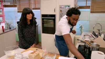 I need advice, guys,
how to get it out the mould. - Britain's Best Home Cook