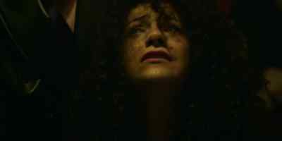 I need answers from her. - Gangs of London