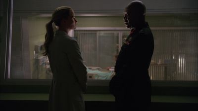 I need your confidential
medical opinion. - House