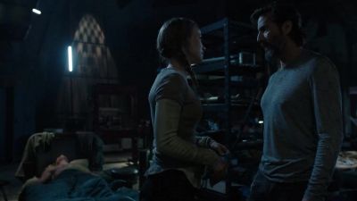 I need to get him
to med bay. - The 100