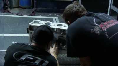 I need to get the head off and
because it's not burned bad, - Street Outlaws No Prep Kings Team Attack