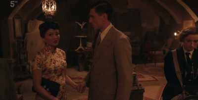 I need your help.
I'll look after her. - Agatha and the Midnight Murders
