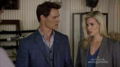 I need to know
where everyone was - Gourmet Detective: Eat, Drink and Be Buried