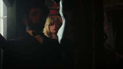 I need to look
into his eyes - Poker Face