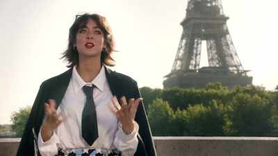 I need that romantic,
idealistic, wow. - Love Trip: Paris