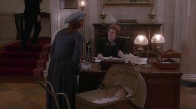 I need to see the Loan Clerk. - Murdoch Mysteries