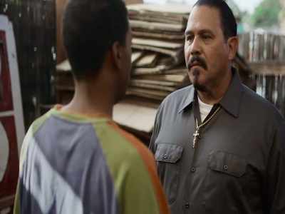 I need some flowers for
a quinceañera. - On My Block