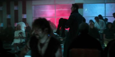-I need some help here.
-Put her finger on the scanner. - Altered Carbon