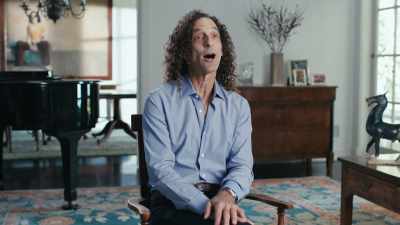 I need somebody that knows
the chords, - Listening to Kenny G