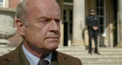 I need to speak to D.I. Pryce, - Miss Willoughby and the Haunted Bookshop
