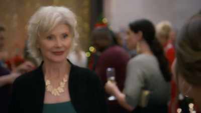 - I need to talk to you.
- Okay. - Holiday Mismatch