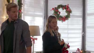 I need to tell you something. - Jingle Bell Princess